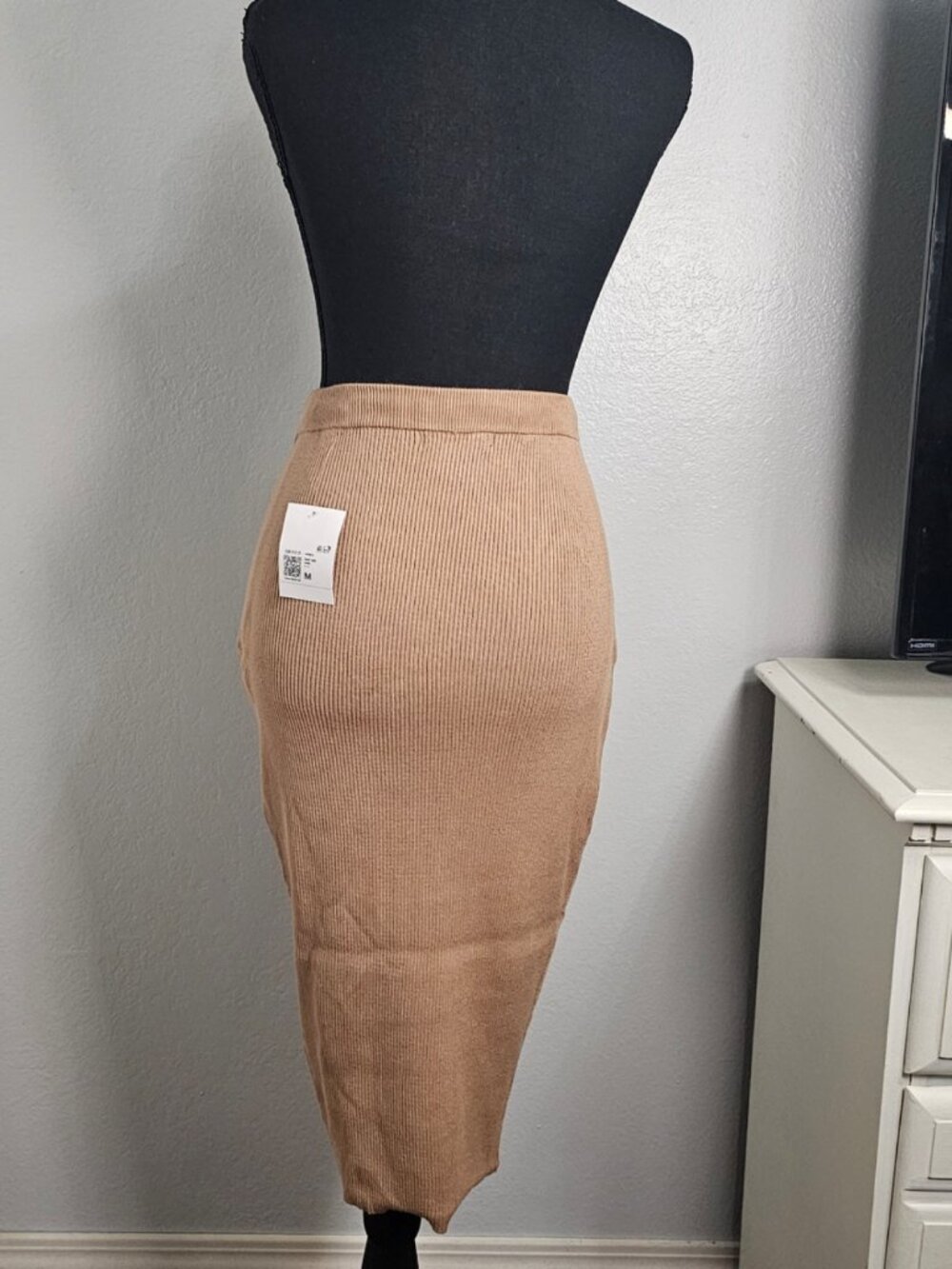 NEW Forever 21 Ribbed Knit Midi Skirt Khaki Tan Drawstring Waist Size Medium - Picture 3 of 6